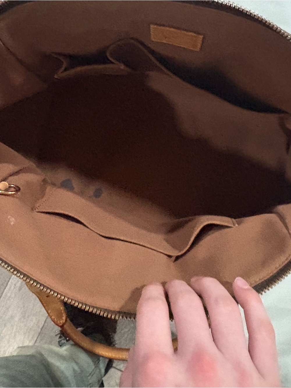 Louis Vuitton Monogram Satchel with Tan Trim - Picture 6 of 7